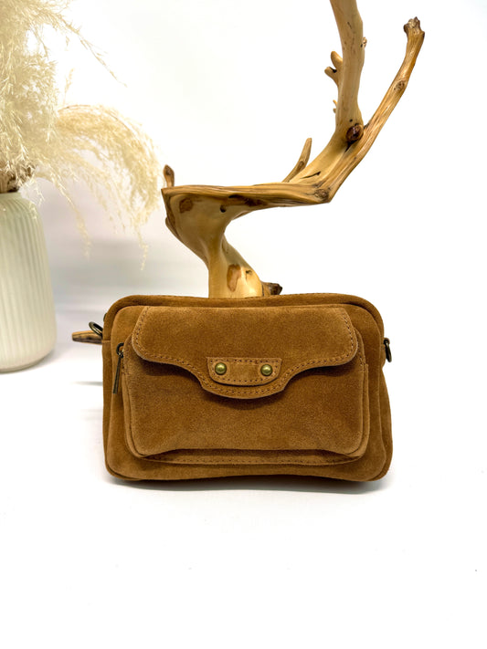 SAC BANDOULIÈRE EN SUÈDE AVEC RABATS À RIVETS