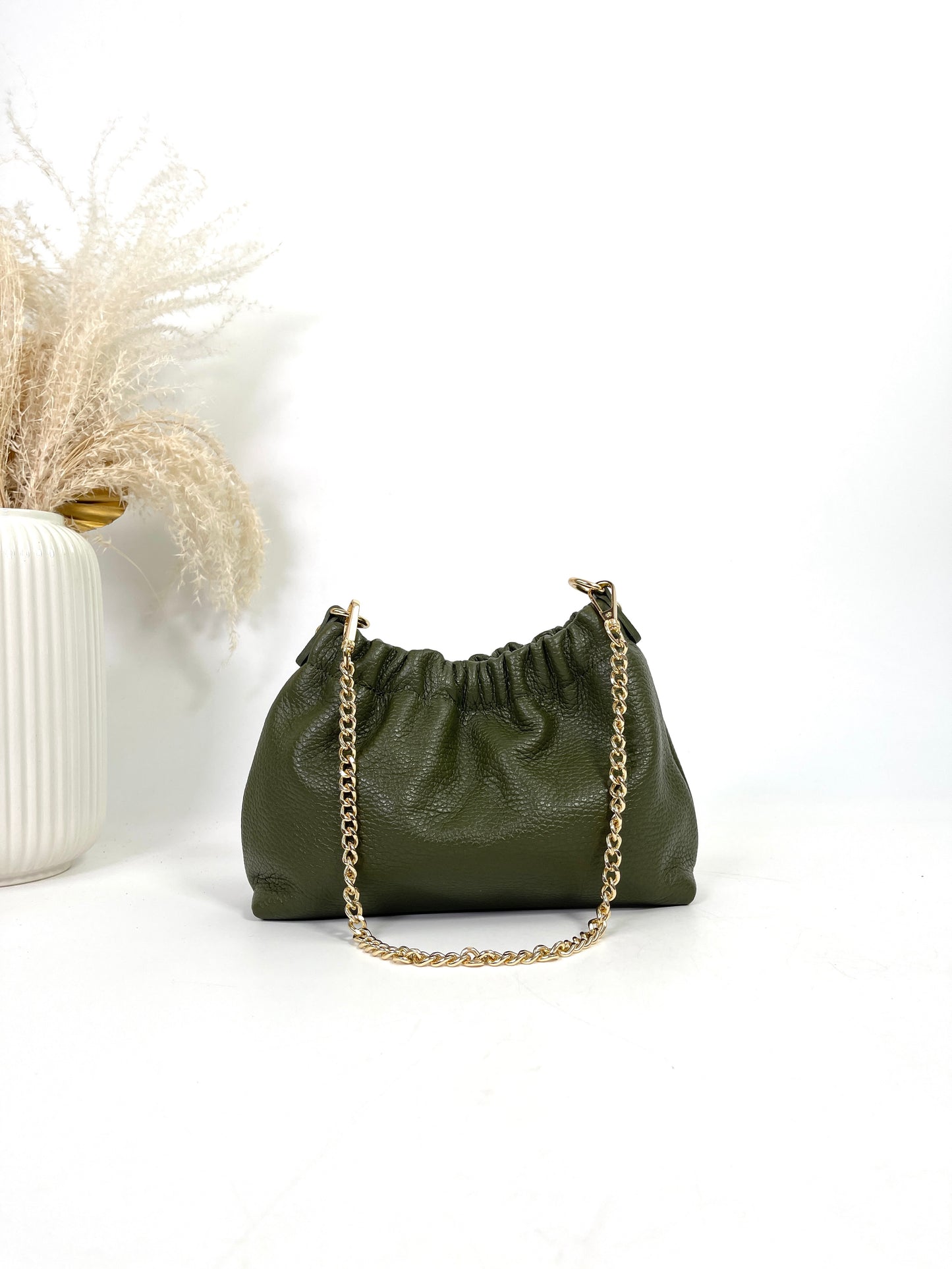 Italian leather purse with chain and magnetic closure, Aïcha