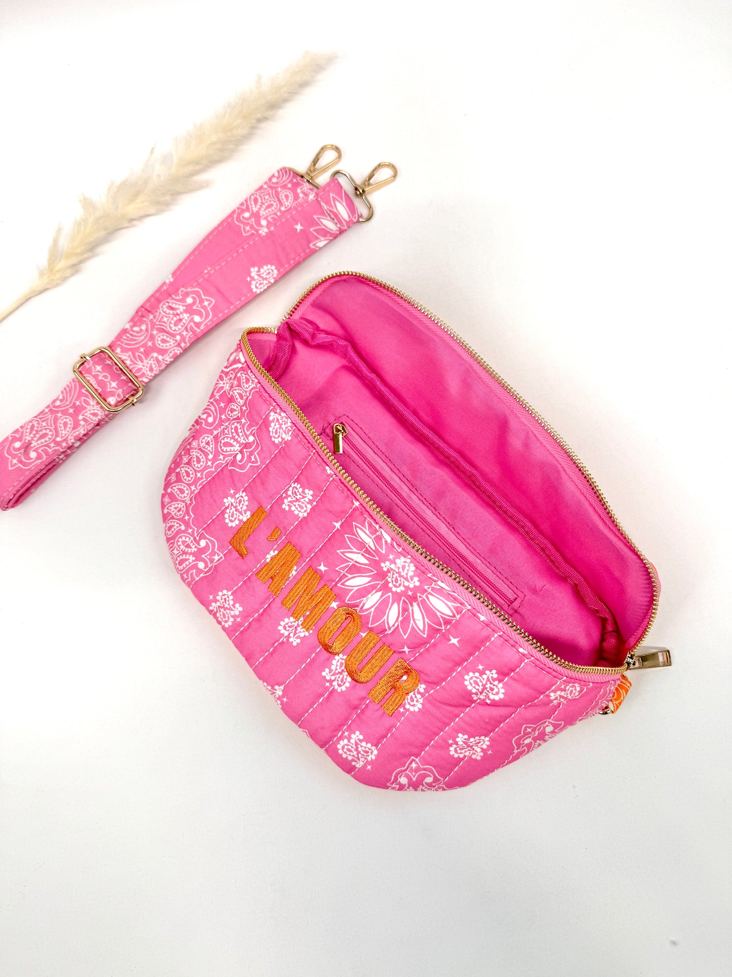 SAC BANANE MATELASSÉ EN COTON MOTIF PAISLEY "L'amour" SC2624