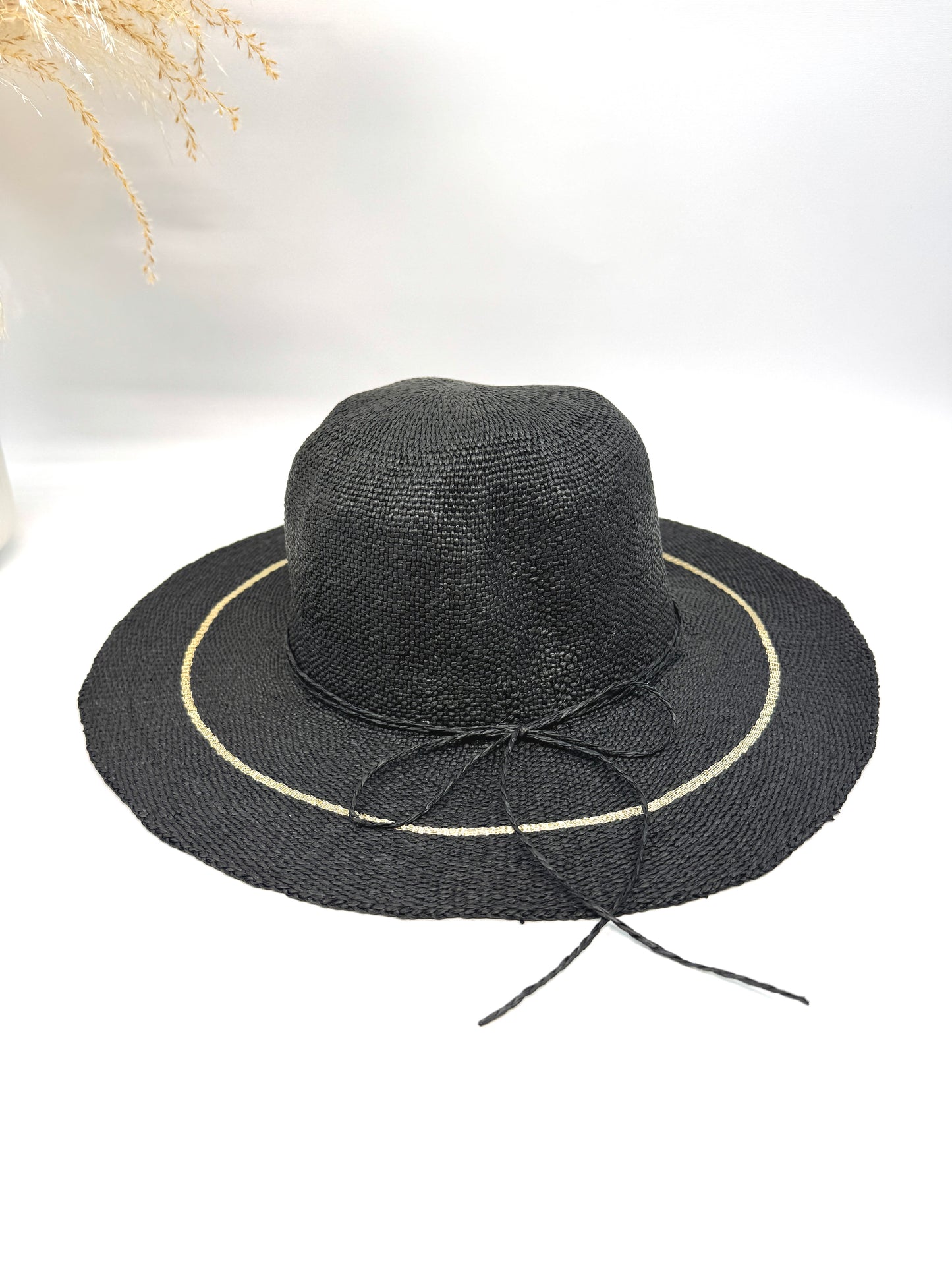 CHAPEAU BOHÈME EN PAPIER AVEC LISERÉ DÉCORATIF CP2605