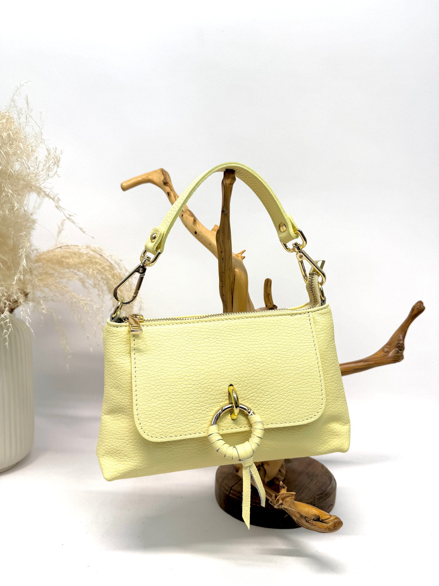 SAC EN CUIR "HANA" AVEC SON FERMOIR ANNEAU ICONIQUE