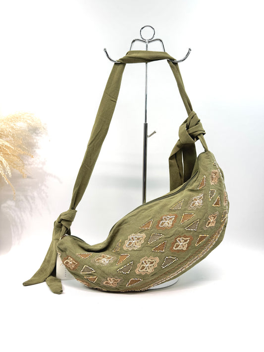 SAC BANANE BESACE BOHO EN LIN ET COTON BRODÉ TRAVAILLÉ SC2619