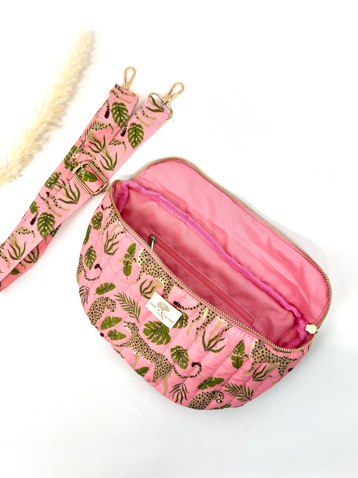 SAC BANANE MATELASSÉ IMPRIMÉ FÉLIN & TROPICAL SC2627