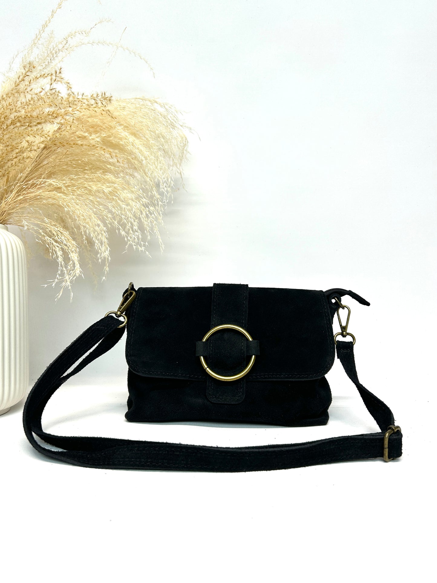 CHIC ITALIAN LEATHER RING BAG