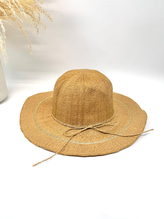 CHAPEAU BOHÈME EN PAPIER AVEC LISERÉ DÉCORATIF CP2605