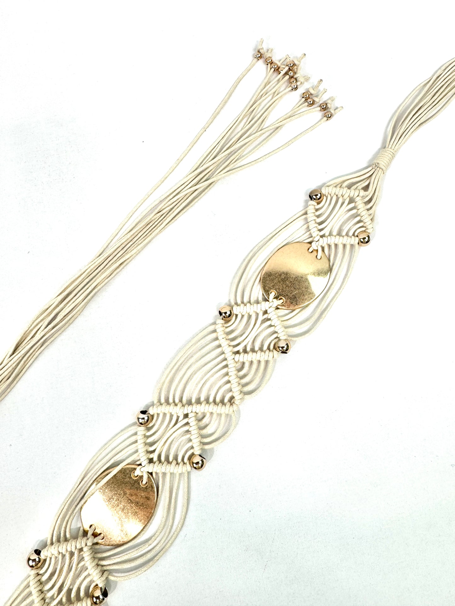 CEINTURE SYNTHÉTIQUE MACRAMÉ "Aura Solaire" TISSAGE SABLE & PASTILLES DORÉES 910288