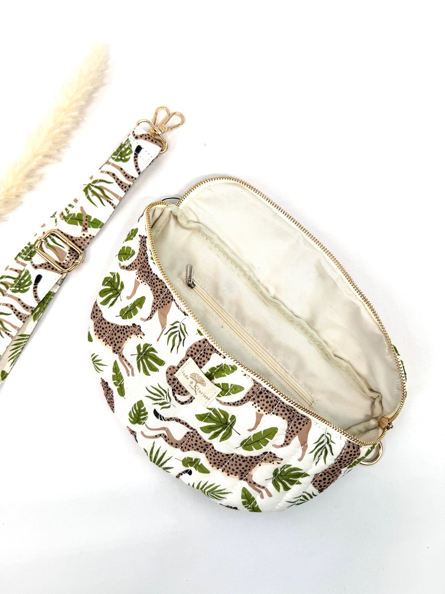 SAC BANANE MATELASSÉ IMPRIMÉ FÉLIN & TROPICAL SC2627