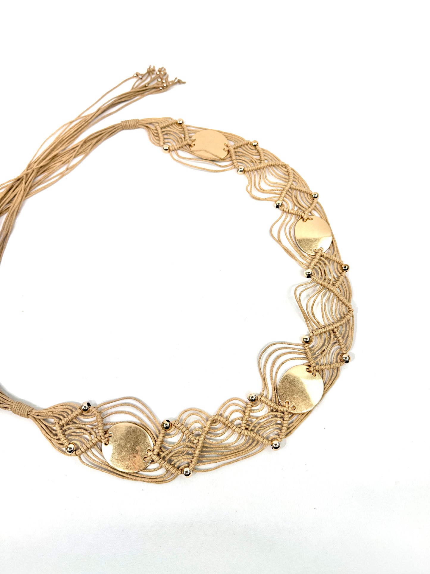 CEINTURE SYNTHÉTIQUE MACRAMÉ "Aura Solaire" TISSAGE SABLE & PASTILLES DORÉES 910288