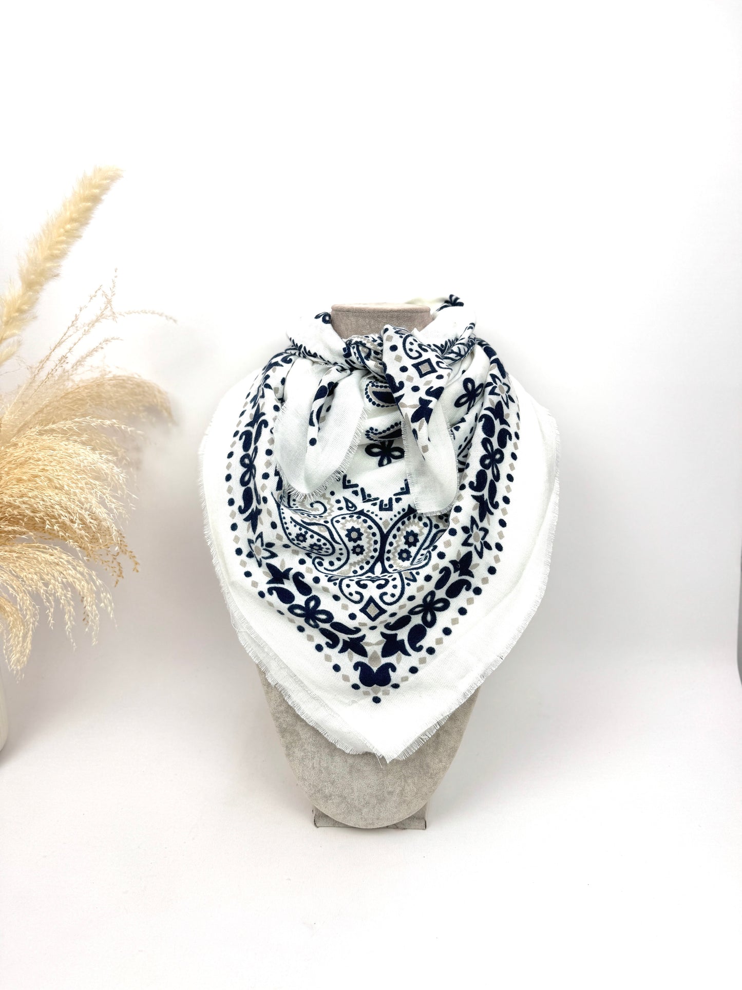 CARRÉ BANDANA 25323 PRINTANIER CA26-28