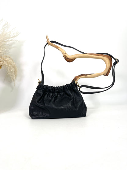 Italian leather purse with chain and magnetic closure, Aïcha