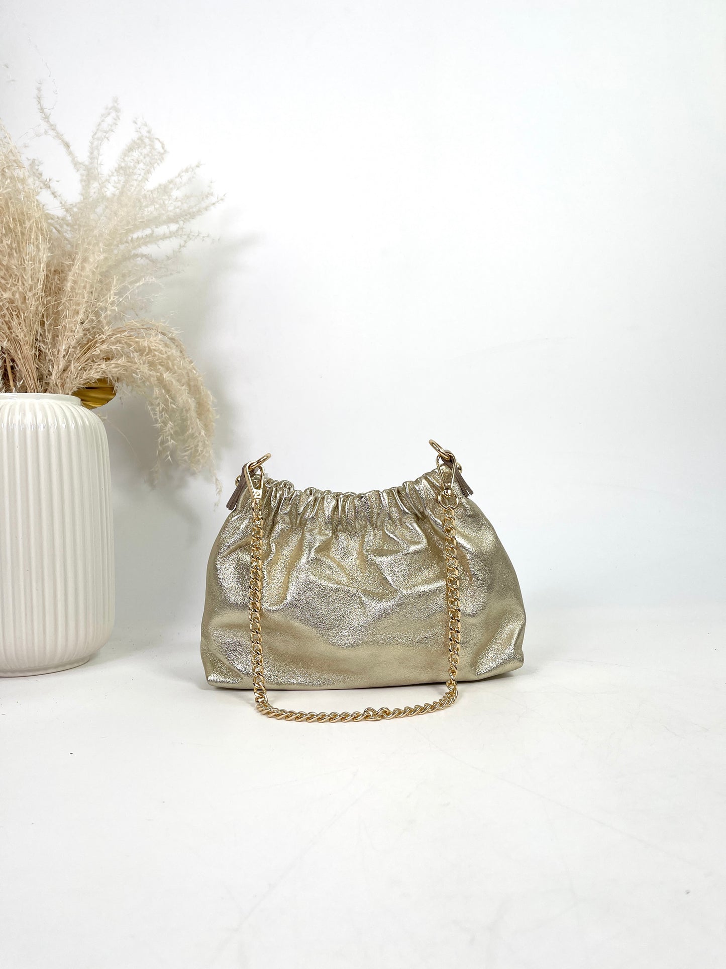 Italian leather purse with chain and magnetic closure, Aïcha