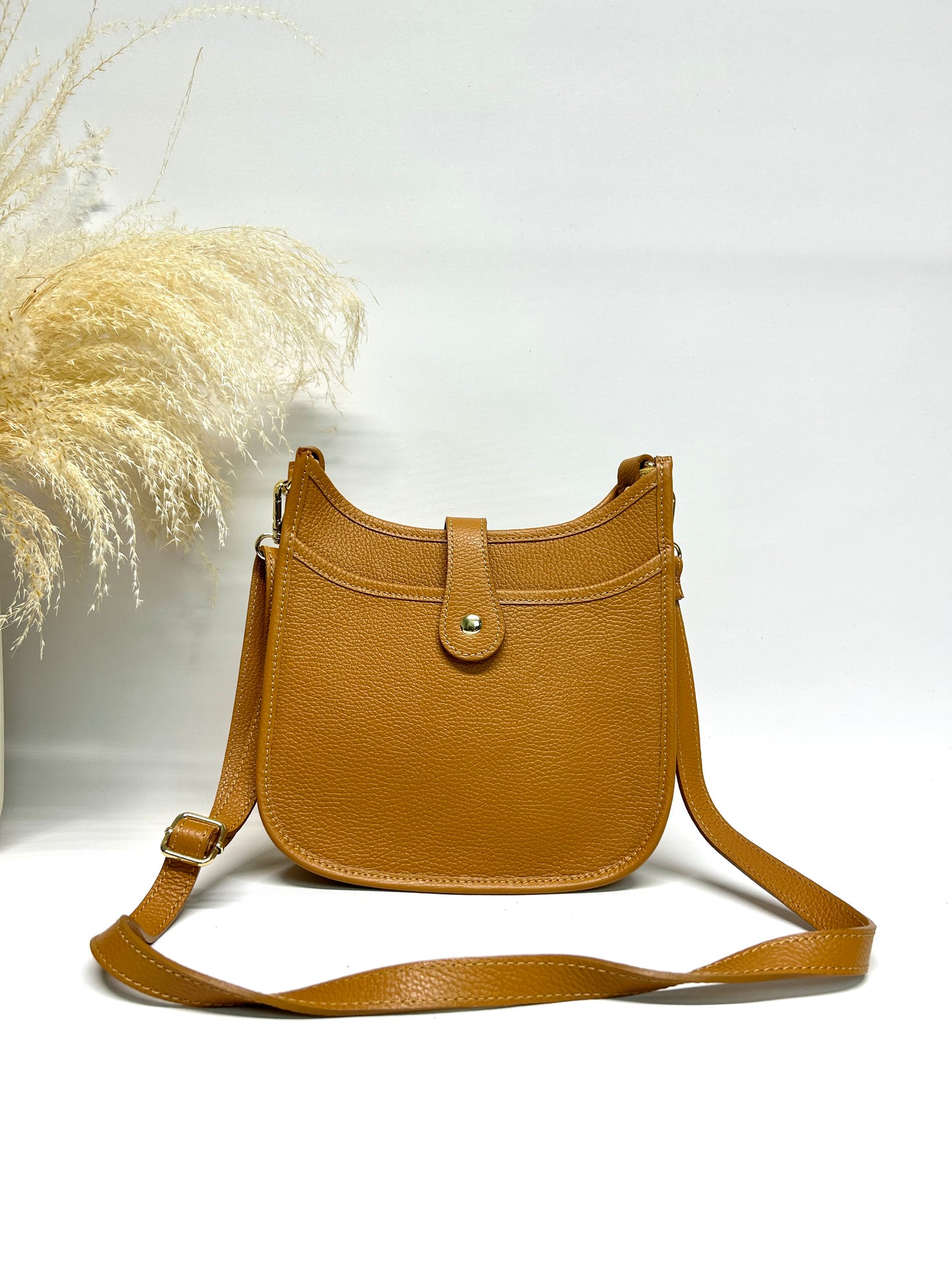 EVELYNE LEATHER SHOULDER BAG