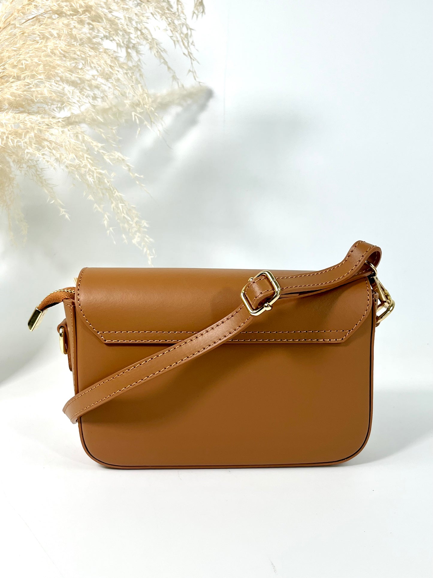 SAC EN CUIR SATINÉ LISSE ITALIEN FINITION OR JADE